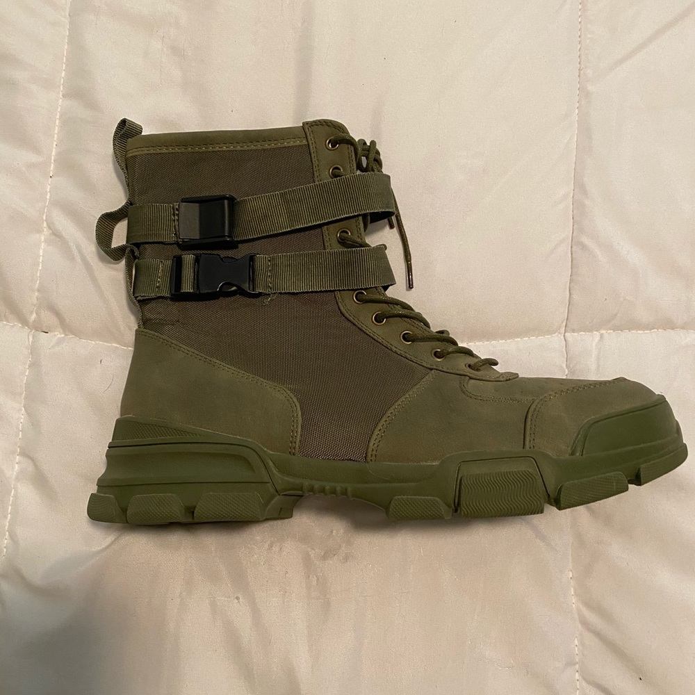 Cape Robbin Army Green Combat boots (10)